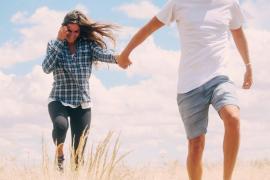 WHILE SOME PLAY HAPPINESS, OTHERS LIVE IT: Couples who are the happiest with their relationship, advertise it the least on social networks